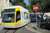 Lissabon sporvognslinje 15E med lavgulvsledvogn 509 ved Mosteiro dos Jerónimos (2008)