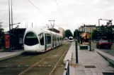 Lyon sporvognslinje T1 med lavgulvsledvogn 13 ved Montrochet (2007)