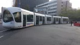 Lyon sporvognslinje T1 med lavgulvsledvogn 48 i krydset Rue Servient/Boulevard Marius Vivier Merle (2018)
