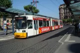 Mainz sporvognslinje 51 med lavgulvsledvogn 202 ved Bahnhofplatz (2010)