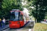 Mainz sporvognslinje 51 med lavgulvsledvogn 212 ved Poststraße (2003)