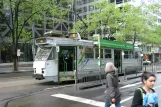 Melbourne sporvognslinje 55 med motorvogn 165 ved Bourke St/Swanston St (2011)