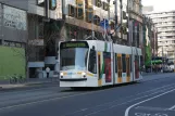 Melbourne sporvognslinje 6 med lavgulvsledvogn 3520 på Swanston Street (2010)