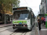 Melbourne sporvognslinje 70 med motorvogn 275 på Flinders Street (2010)