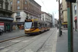 Milano sporvognslinje 27 med ledvogn 4939 på Via Orefici (2016)