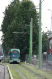 Milano sporvognslinje 31 med lavgulvsledvogn 7116 på Viale Fulvio Testi (2009)
