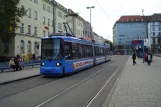 München sporvognslinje 20 med lavgulvsledvogn 2126 ved Hauptbahnhof (2012)