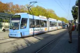 München sporvognslinje 20 med lavgulvsledvogn 2202 ved Westfriedhof (2007)