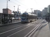 Napoli sporvognslinje 1 med lavgulvsledvogn 1112 på Via Nuova Marina (2014)