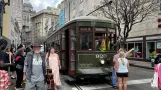 New Orleans linje 12 St. Charles Streetcar med motorvogn 920 ved French Quarter (2024)