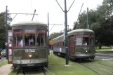 New Orleans linje 12 St. Charles Streetcar med motorvogn 932 ved Carrollton  S. Claiborne Avenue (2010)