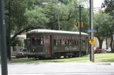 New Orleans linje 12 St. Charles Streetcar med motorvogn 933 på S. Carrollton Avenue (2010)