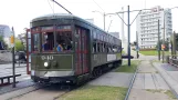 New Orleans linje 12 St. Charles Streetcar med motorvogn 940 ved Howard Ave. + Carondelet (2018)