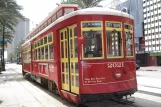 New Orleans linje 48 Canal Streetcar med motorvogn 2021 på Canal street (2010)