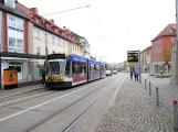 Nordhausen regionallinje 10 med lavgulvsledvogn 203 ved Rathaus/Kornmarkt (2017)