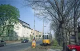 Nordhausen sporvognslinje 2 med ledvogn 76 på Grimmelallee (2001)