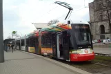 Nürnberg sporvognslinje 9 med lavgulvsledvogn 1202 ved Doku-Zentrum (2013)