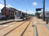 Odense Letbane med lavgulvsledvogn 01 "Brunneren" ved Vester Stationsvej (2022)