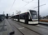 Odense Letbane med lavgulvsledvogn 04 "Strømmen" ved Hjallese St (2022)
