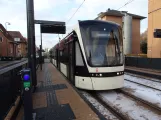 Odense Letbane med lavgulvsledvogn 05 "Opdagelsen" ved Palnatokesvej (2022)