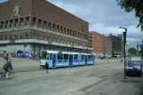 Oslo sporvognslinje 12 med ledvogn 109 på Rådhusplassen (2010)