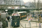 Postkort: Amsterdam museumslinje 30 med motorvogn 236 ved Haarlemmermeerstation (1987)