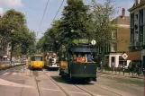 Postkort: Amsterdam sporvognslinje 1 med ledvogn 687 på Overtoom (1981)