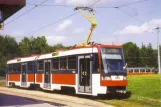 Postkort: Brno sporvognslinje 9 med ledvogn 1064 ved Lesná, Čertova rokle (1997)