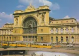 Postkort: Budapest foran Keleti Pályaudvar-Ostbahnhof-Budapest East. (1985)