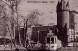 Postkort: Frankfurt am Main regionallinje 25 med motorvogn 304 foran Eshenheimer Turm (1955)