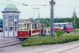 Postkort: Skjoldenæsholm normalspor med motorvogn 12 foran Sporvejsmuseet (1998)