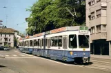 Postkort: Zürich sporvognslinje 11 med ledvogn 2044 på Stampfenbachstrasse (1981)