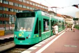 Potsdam sporvognslinje 92 med lavgulvsledvogn 411 "Basel" ved Alter Markt/Landtag (2001)
