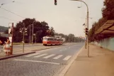 Prag sporvognslinje 19 med motorvogn 8042 på Sokolovská (1983)