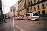 Prag sporvognslinje 9 med ledvogn 9031 på Senovážné Náměsti (2001)