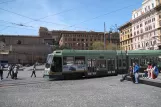 Rom ekstralinje 2/ med lavgulvsledvogn 9018 ved Risorgimento S.Pietro (2010)