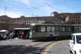 Rom sporvognslinje 19 med ledvogn 7081 på Piazza Risorgimento (2010)