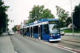 Rostock sporvognslinje 5 med lavgulvsledvogn 655 ved Leibnizplatz (2004)