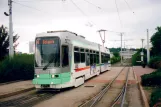 Saint-Étienne sporvognslinje T1 med lavgulvsledvogn 915 ved Clinique de Parc (2007)