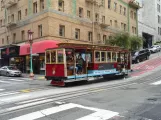 San Francisco kabelbane California med kabelsporvogn 53 i krydset California Street/Grant Avenue (2023)