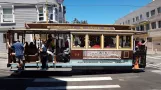 San Francisco kabelbane Powell-Hyde med kabelsporvogn 14 i krydset Jackson St/ Mason St (2021)