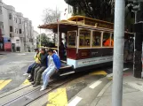 San Francisco kabelbane Powell-Hyde med kabelsporvogn 23 i krydset Hyde Street / Jackson Street (2023)
