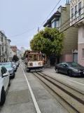 San Francisco kabelbane Powell-Hyde med kabelsporvogn 7 på Washington St (2022)