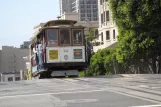 San Francisco kabelbane Powell-Mason med kabelsporvogn 12 på Market & 5th (2010)