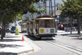 San Francisco kabelbane Powell-Mason med kabelsporvogn 21 i krydset Taylor Street/Francisco Street (2010)