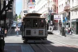 San Francisco kabelbane Powell-Mason med kabelsporvogn 21 på Powell Street, set forfra (2010)
