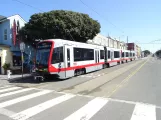 San Francisco sporvognslinje N Judah med ledvogn 2069 på Judah Street (2023)