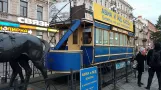 Sankt Petersborg hestesporvogn 141 foran Metro Vasileostrovskaya (2017)