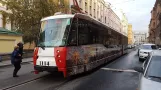 Sankt Petersborg lavgulvsledvogn 1114 på Kuznechny Pereulok (2017)