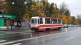 Sankt Petersborg sporvognslinje 38 med motorvogn 0411 ved Metro Politekhnicheskaya (2017)